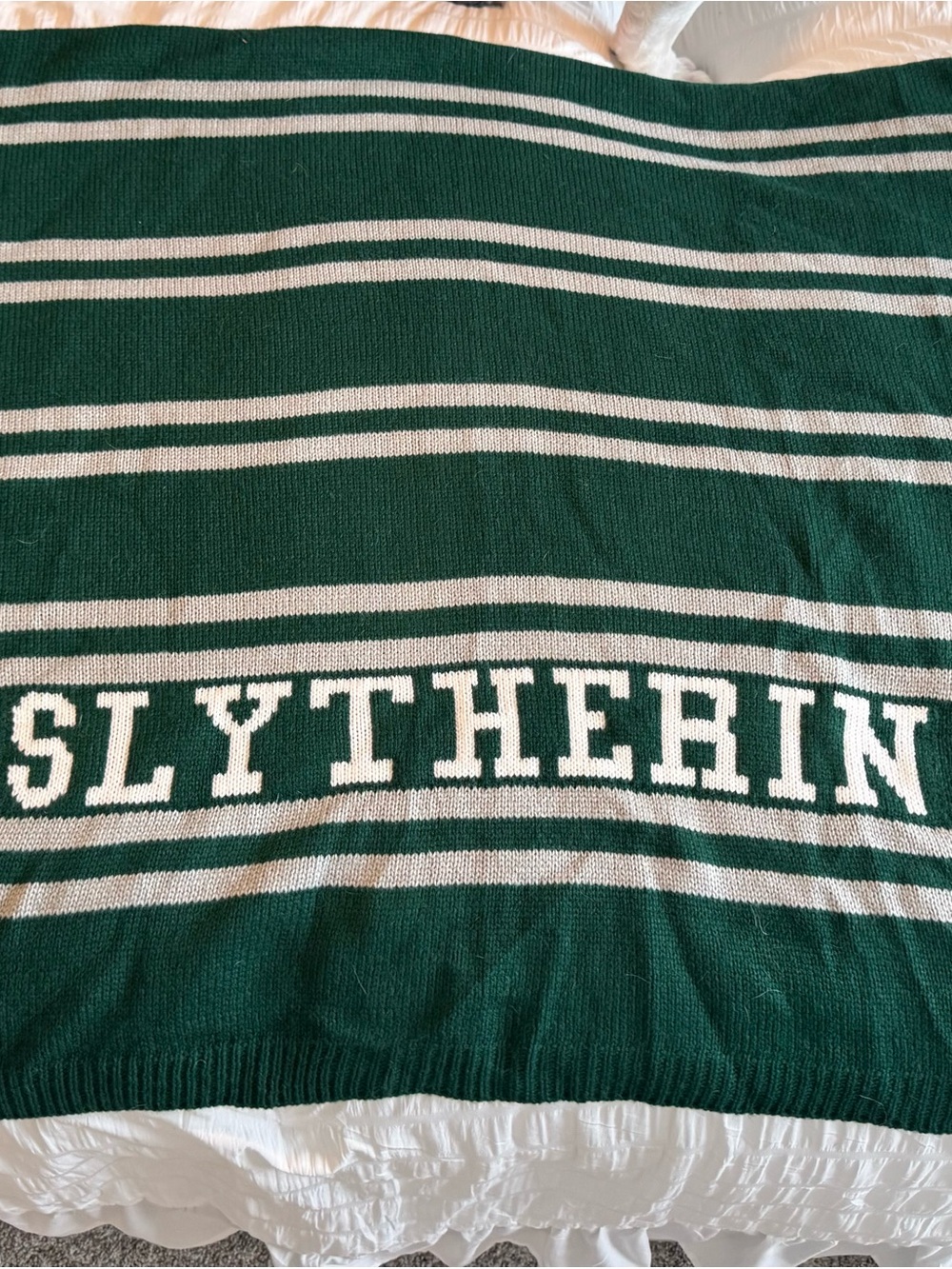 Pottery Barn Harry Potter Teen Green & White Slytherin Knit Throw
